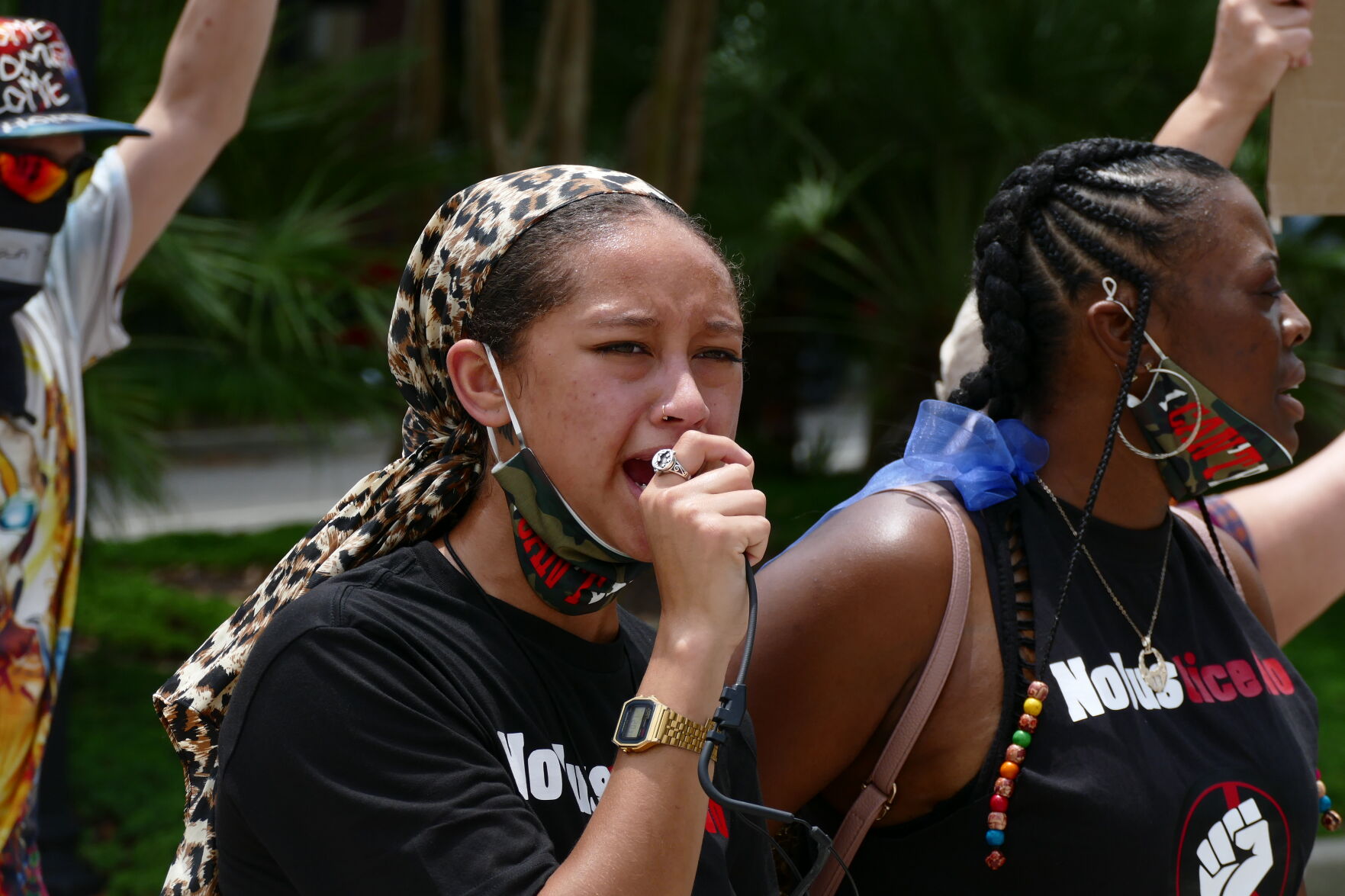 Mia Angelo Mic
